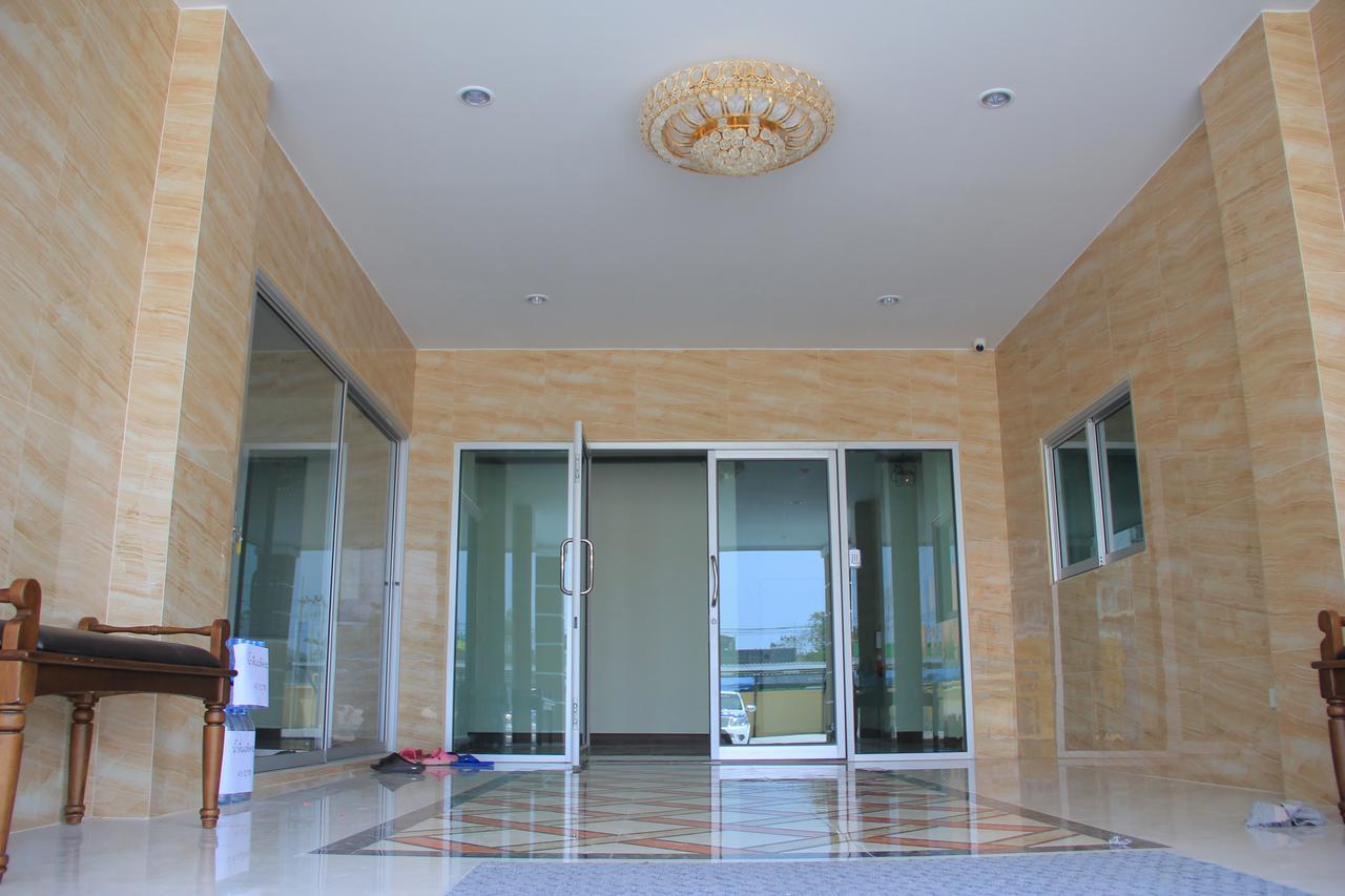 Thani Residence Чонбури Екстериор снимка